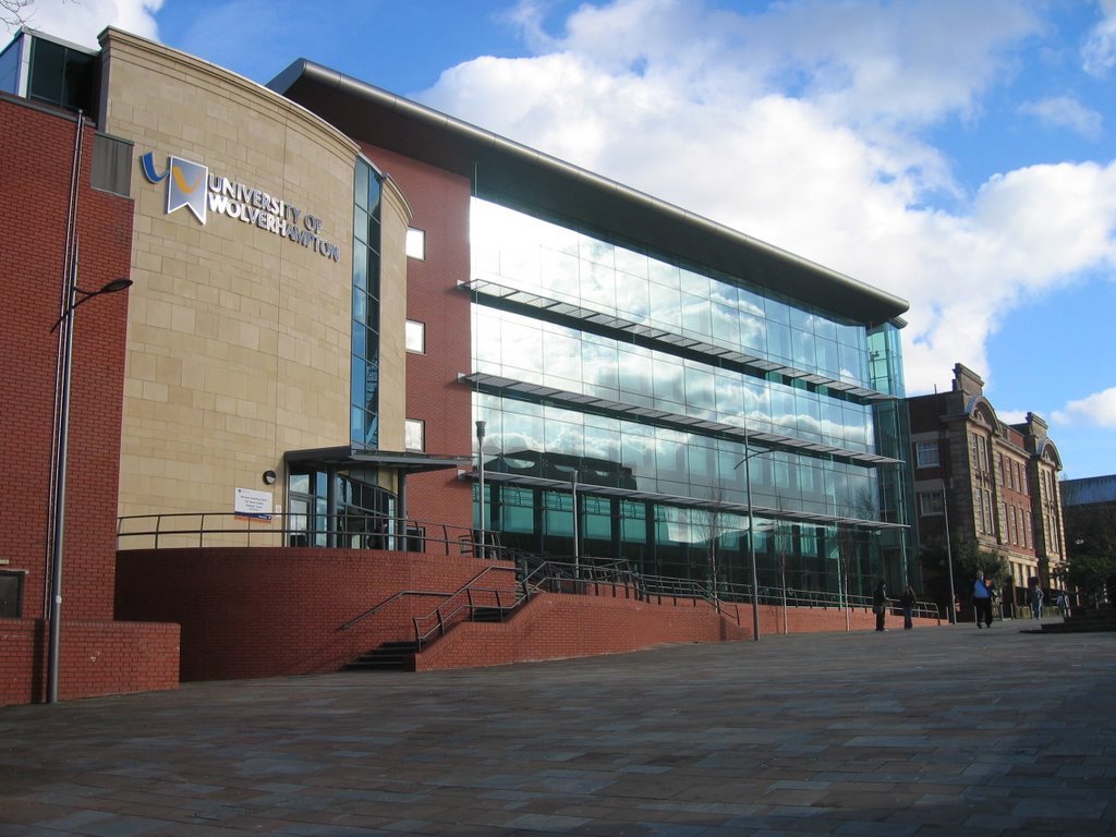 University of Wolverhampton Main Entrance, Вулвергемптон