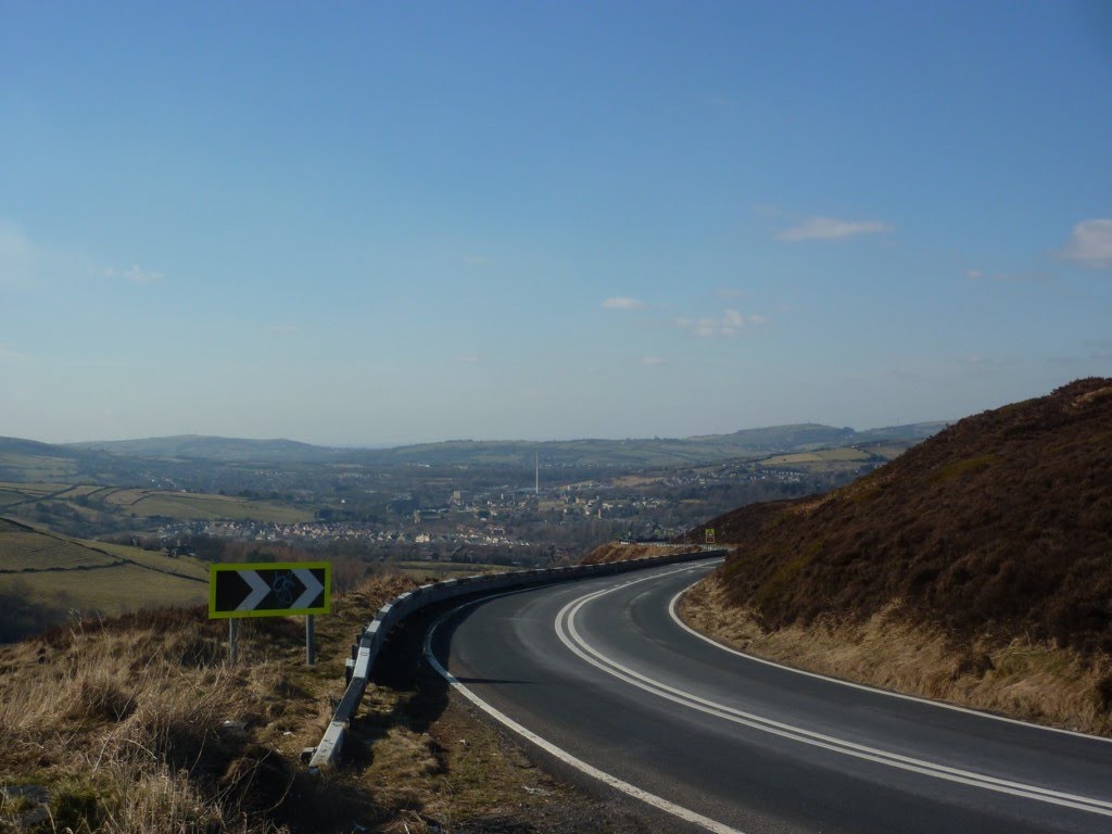 view of glossop from snake pass, Глоссоп