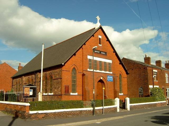 Golborne Baptist Church, Голборн