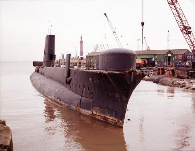 Submarines Being Dismantled, Гримсби
