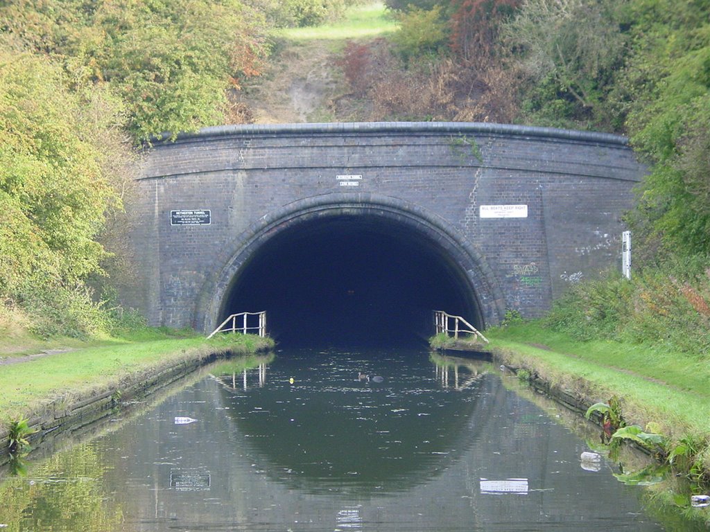 Southern approach to Netherton Tunnel, Дадли