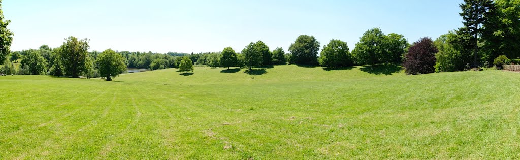 Saint Hill grounds, Ист-Гринстед
