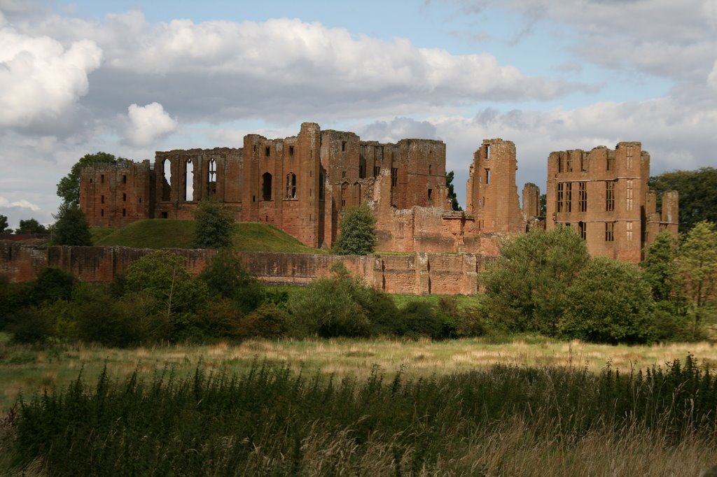 Kenilworth Castle from across the old mere #3, Кенилворт