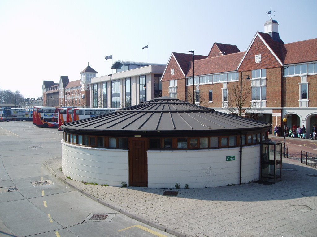 Canterbury bus station, Кентербери