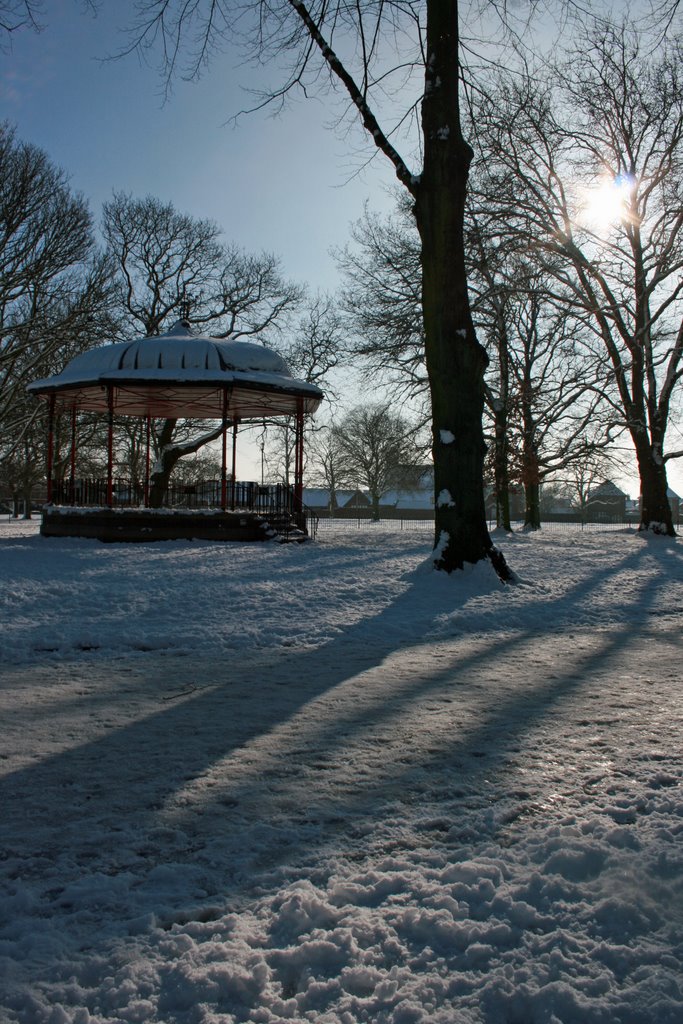 Pleasure Park band stand in the snow, Кеттеринг