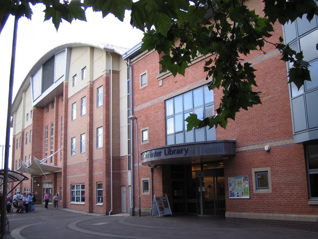 Kidderminster College & Kidderminster Library, Market St, Киддерминстер