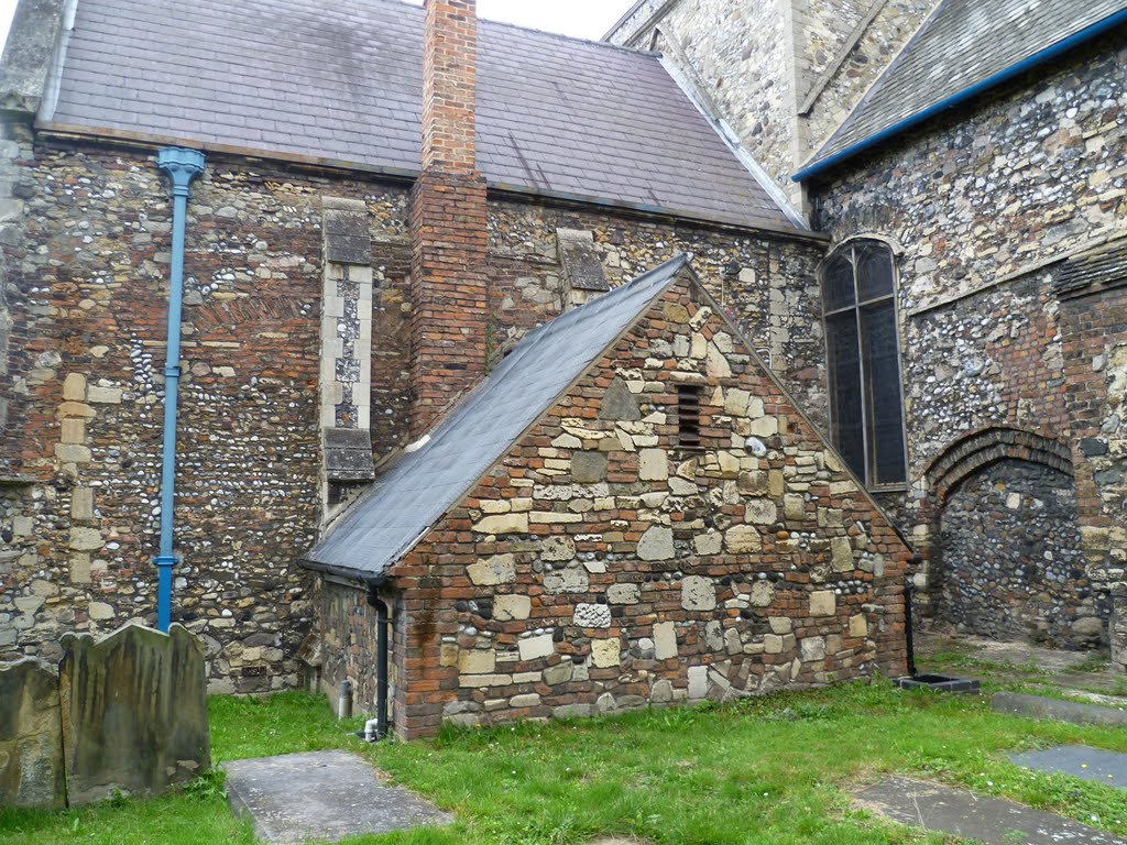114. can you count how many different types of brick/stone there is in this picture. all saints church, kings lynn, norfolk. aug. 2011., Кингс-Линн