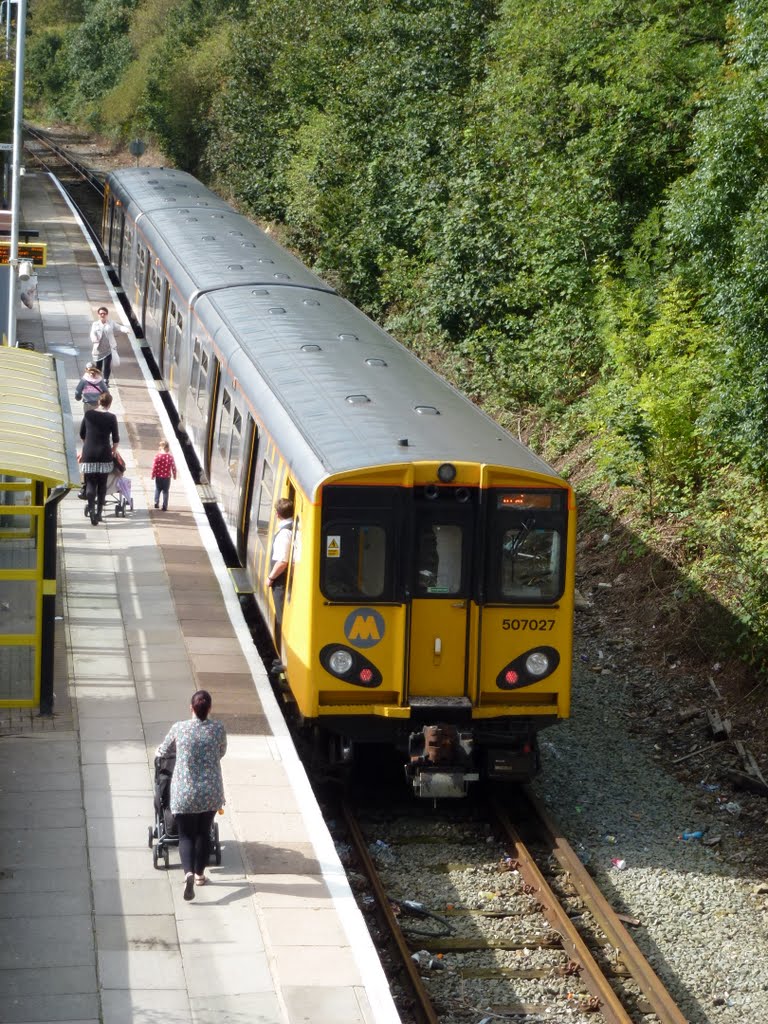 Merseyrail Train At Kirkby Station, Bound For Liverpool., Киркби