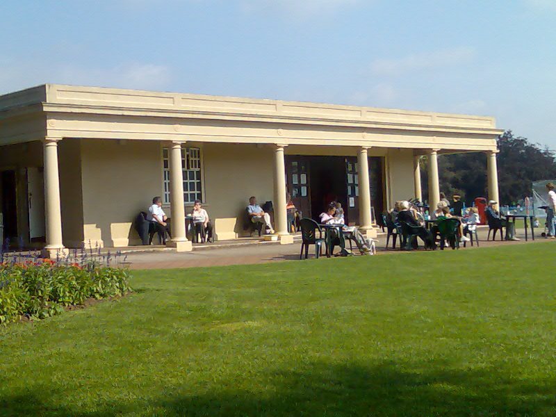 Cafe in the park, Ковентри