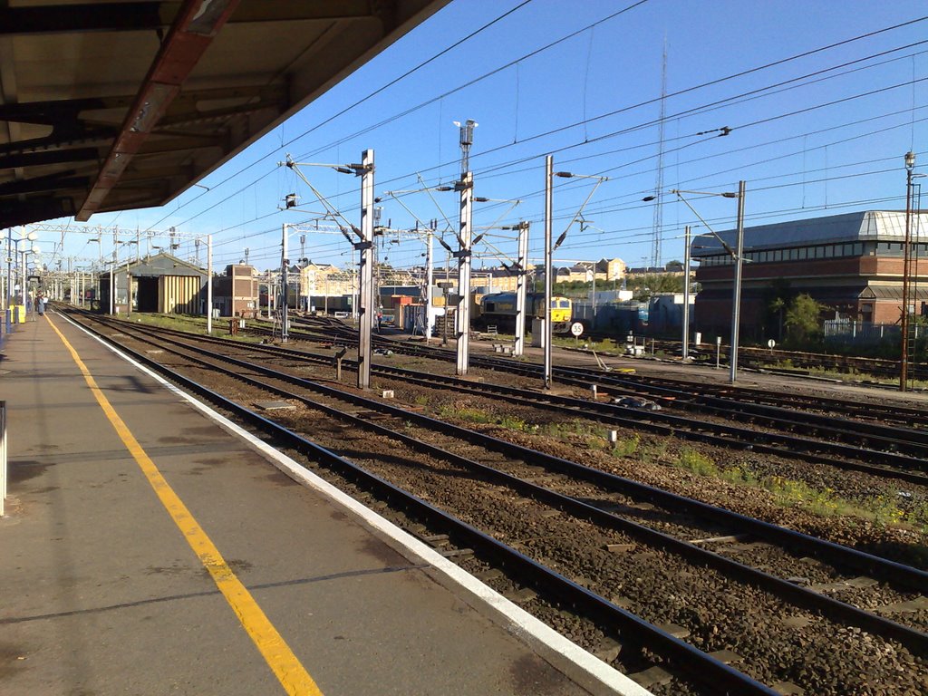 Colchester Station, Platform 3 looking North East, Колчестер