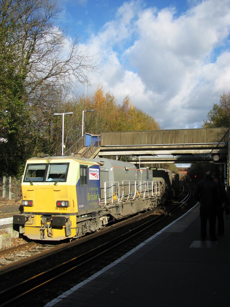 Incoming train @  Crawley Railway, Three Bridges station - East Grinstead, W.Sussex, U.K., Кроули