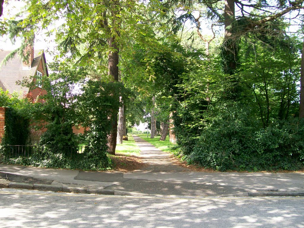 Passage from High Town to South Road, Майденхед