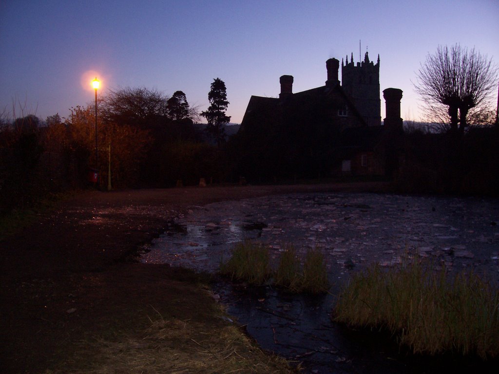 Priory Farm Pond & Church, Carisbrooke, Ньюпорт