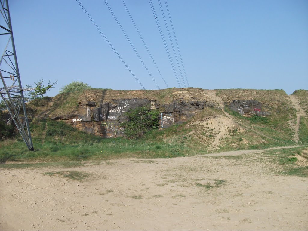 storrs hill rocks (old quarry), Оссетт