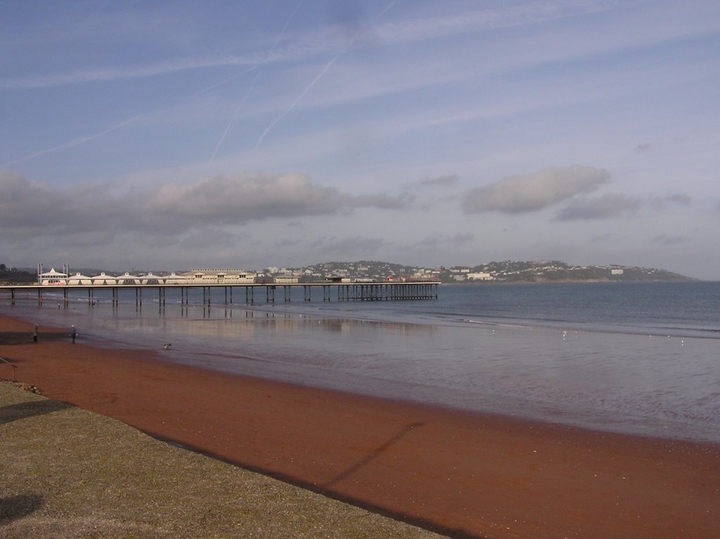 Paignton Pier with Torquay in the distance, Пайнтон