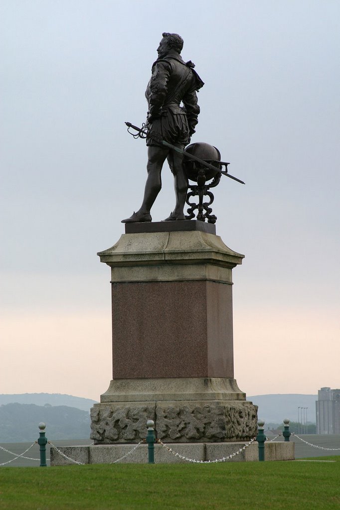 Sir Francis Drake, Плимут