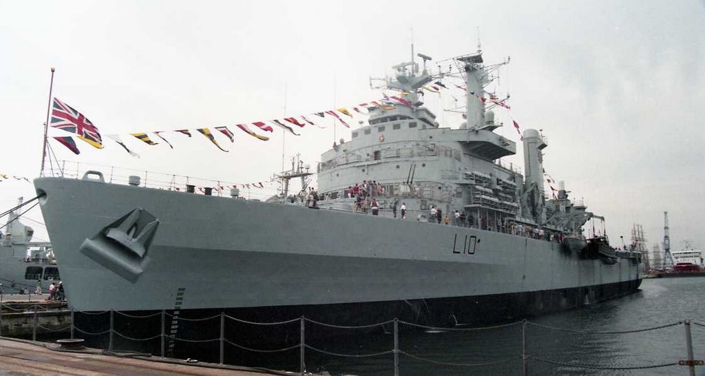 HMS Fearless - 28 Aug 1998, Портсмут