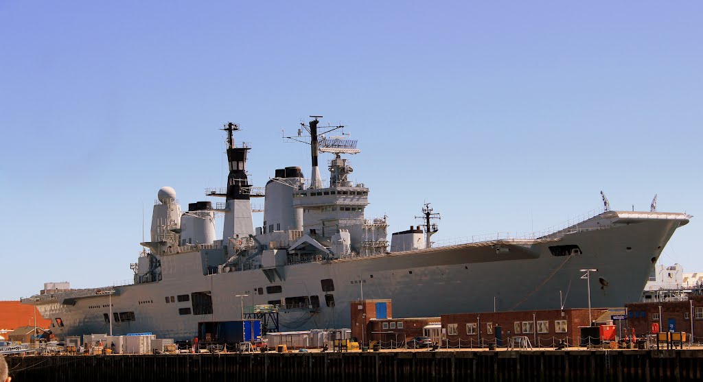 Ark Royal, Royal Navy Aircraft Carrier @ Portsmouth Dock, Портсмут