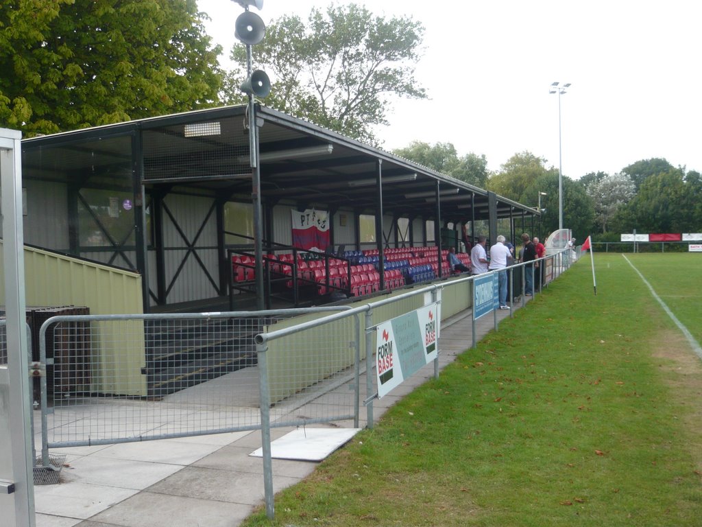 Tatnam Ground, home of Poole Town Football Club, Пул