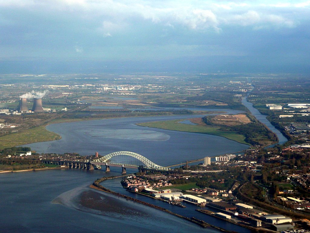 mb - Runcorn Bridge - Beim Liverpool Airport, Ранкорн