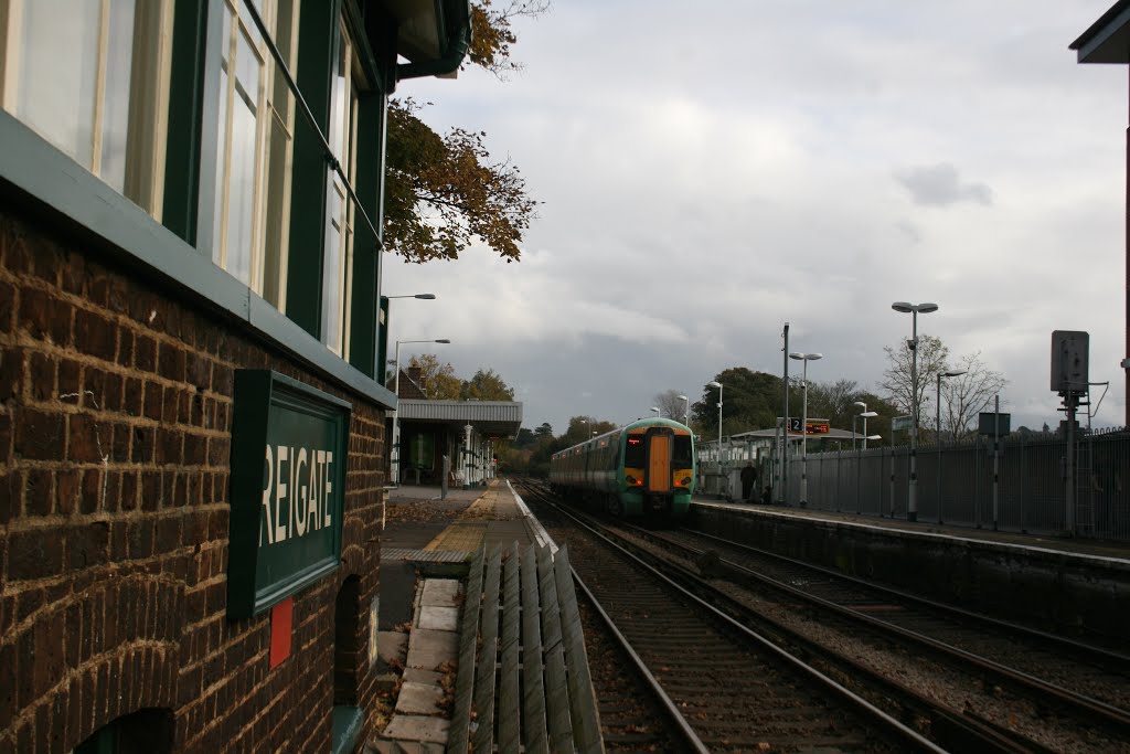 Where the volts run out, Reigate station, Surrey., Рейгейт