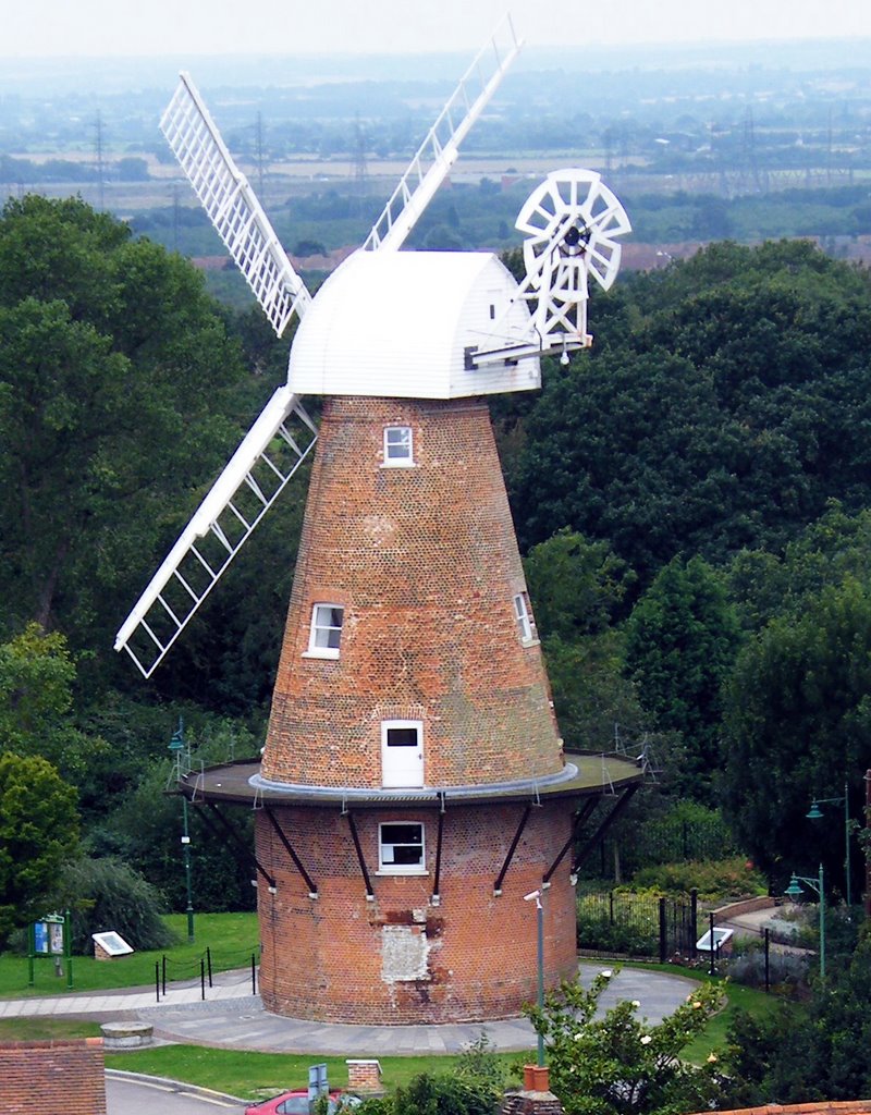Rayleigh Windmill from the Holy Trinity Church Tower 2008, Рейли