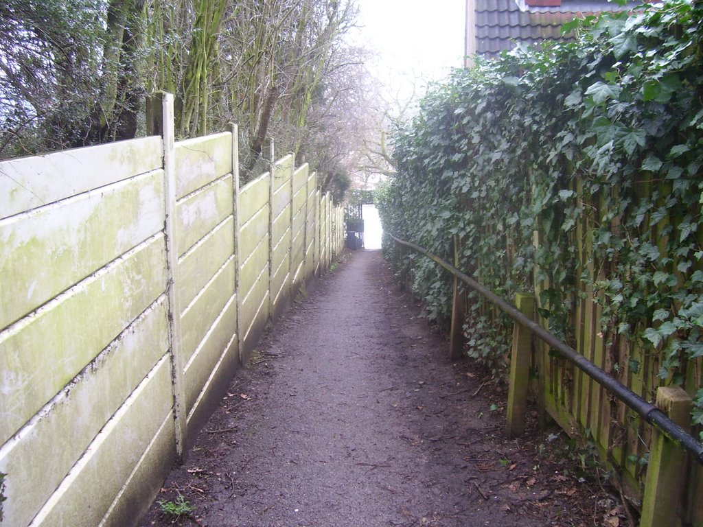 Rayleigh Mount alley way, Рейли