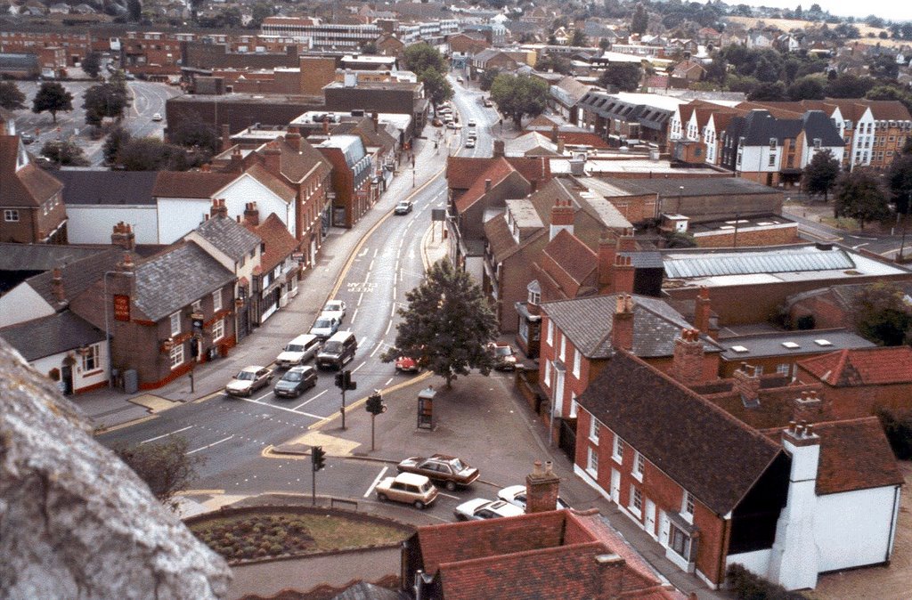 Early view of Rayleigh High Street from the church tower, Рейли