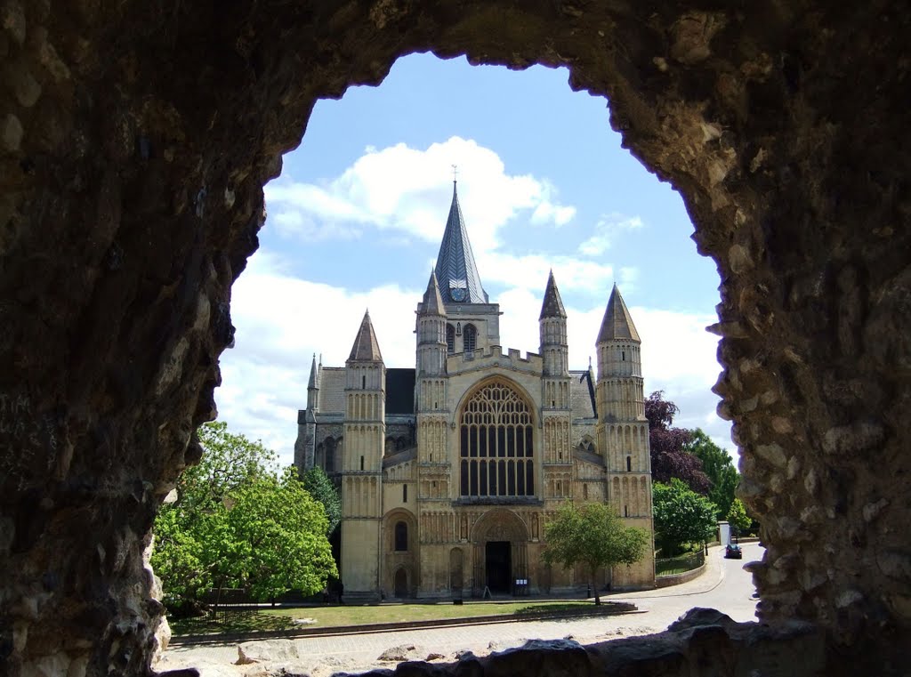 Rochester Cathedral from the Castle, Rochester, Kent, UK., Рочестер