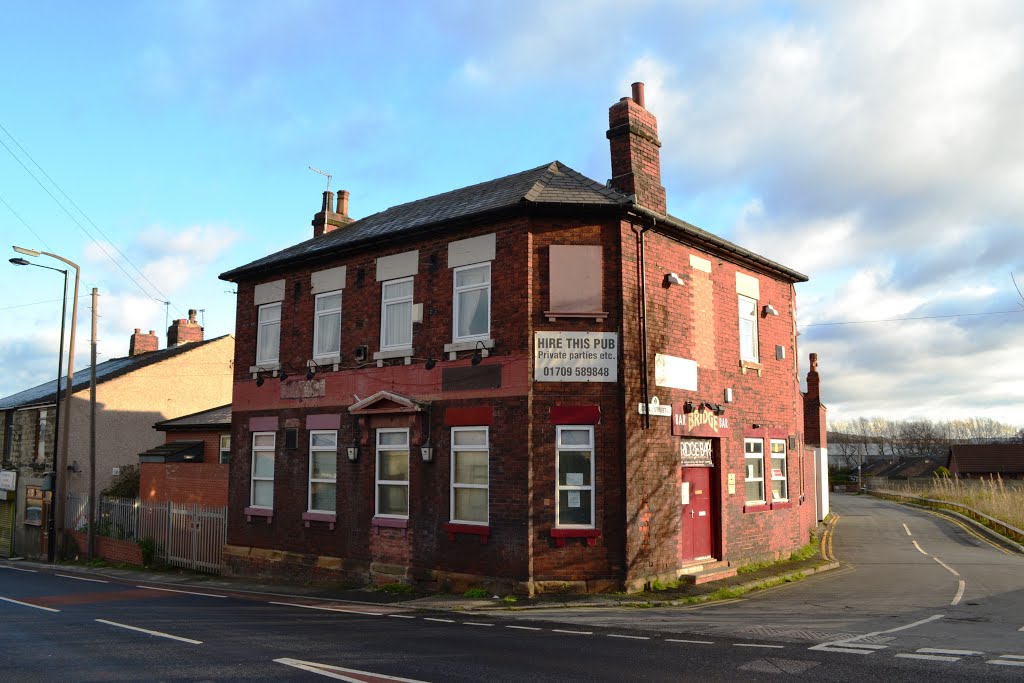 "The Bridge Bar" - another once popular pub with terminal illness, Свинтон