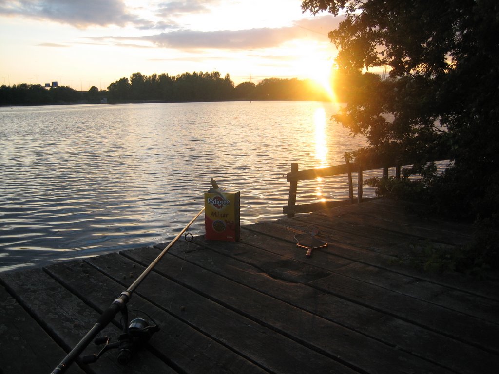 Fishing at sunset, Сейл