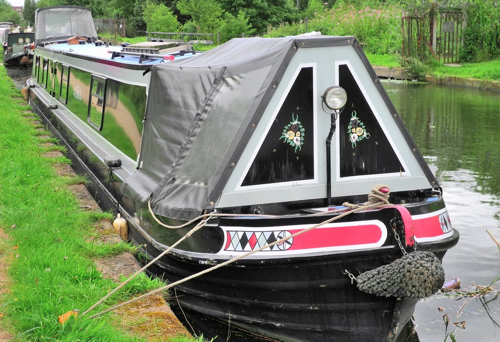 Narrow boat, Bridgewater Canal - Urmston, Trafford M32 8, England, United Kingdom, Сейл