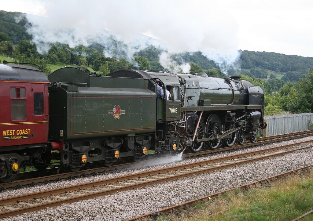 BR Standard Class 7P 4-6-0 No.70013 OLIVER CROMWELL at Seamer Road Scarborough, Скарборо