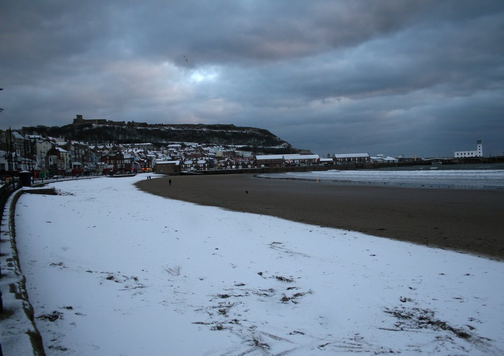 Snow on the Beach South Bay Scarborough,North Yorkshire, Скарборо
