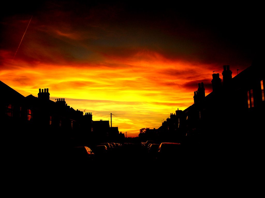 Street Sunset, Стайнс