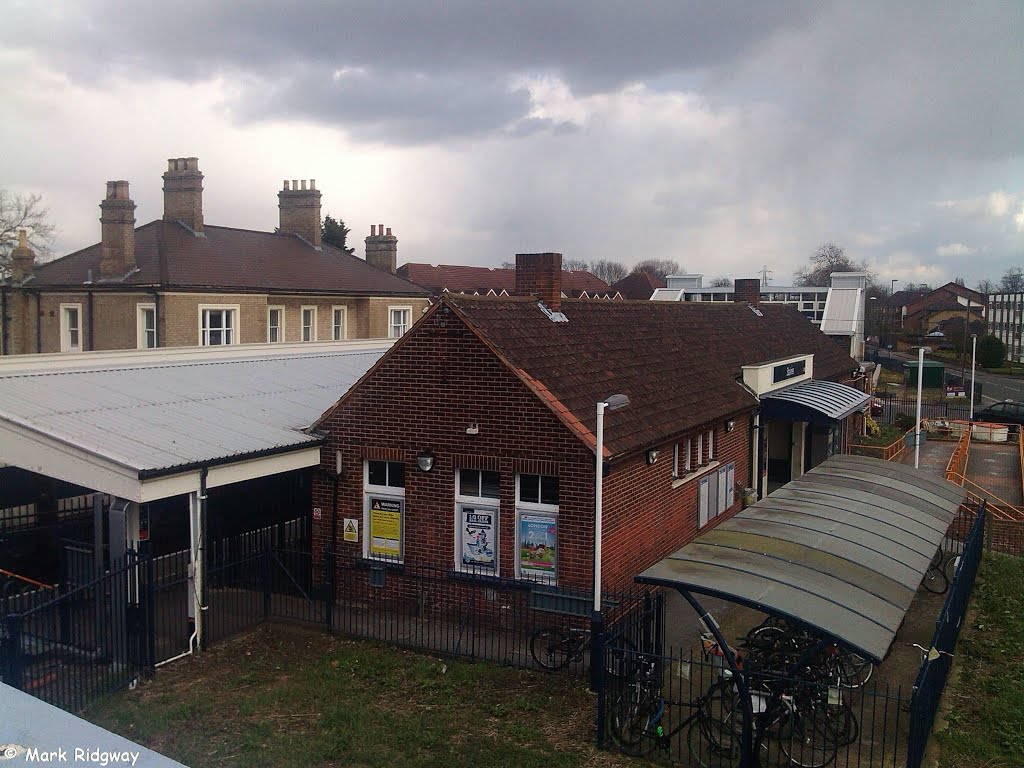Staines Railway Station (7), Стайнс