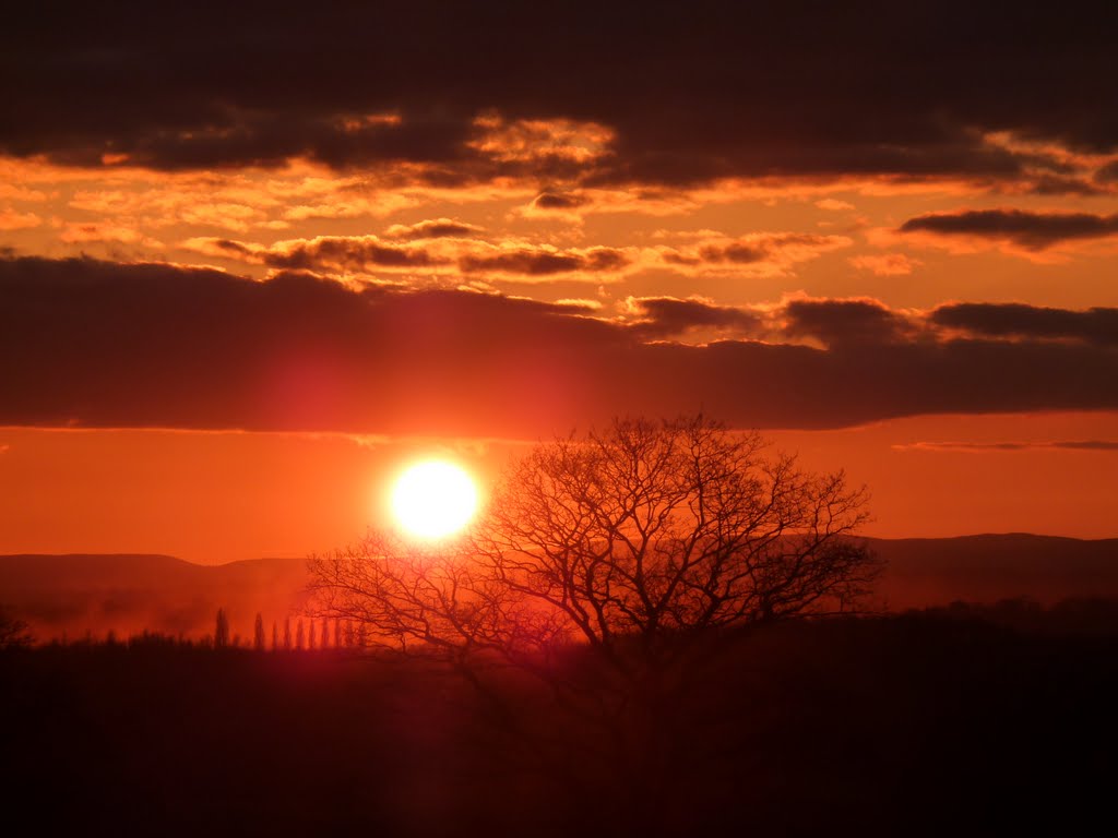 Sun set over Herefordshire, Стретфорд