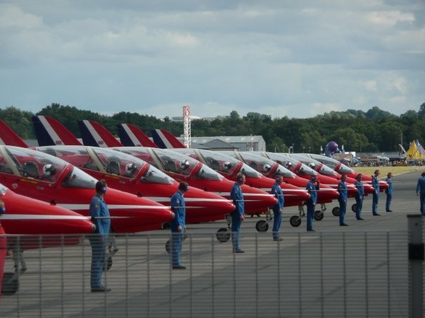 Farnborough Airshow 2008 - Red Arrows, Фарнборо