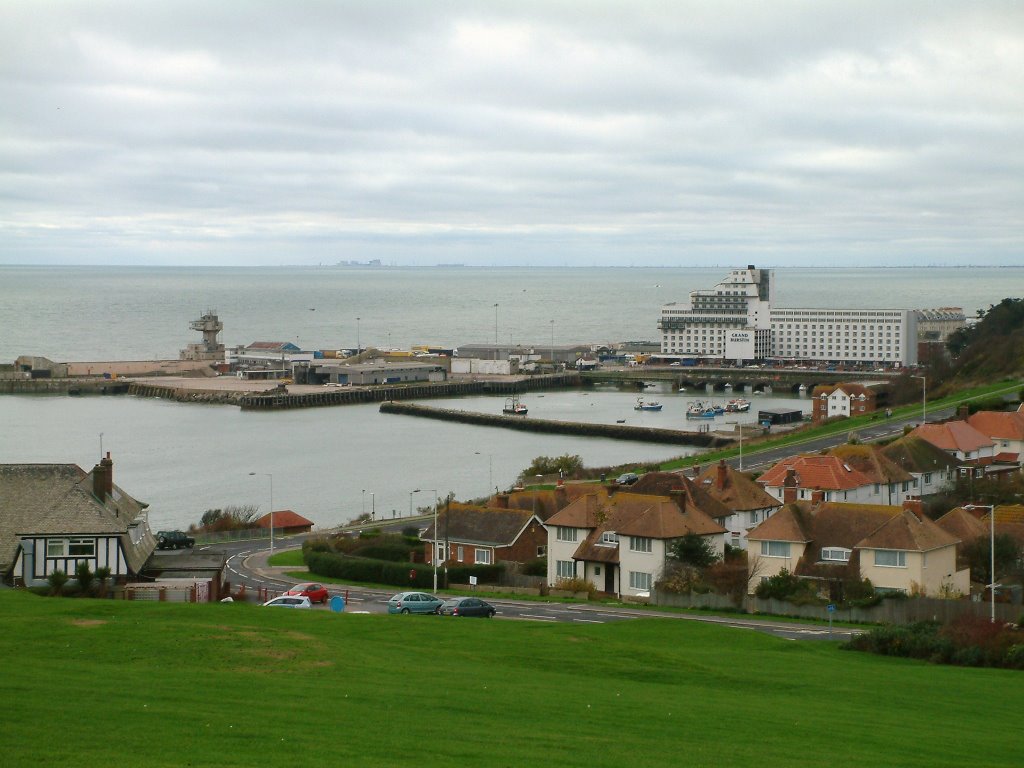 Folkestone harbour from Martello tower No3, Фолькстон