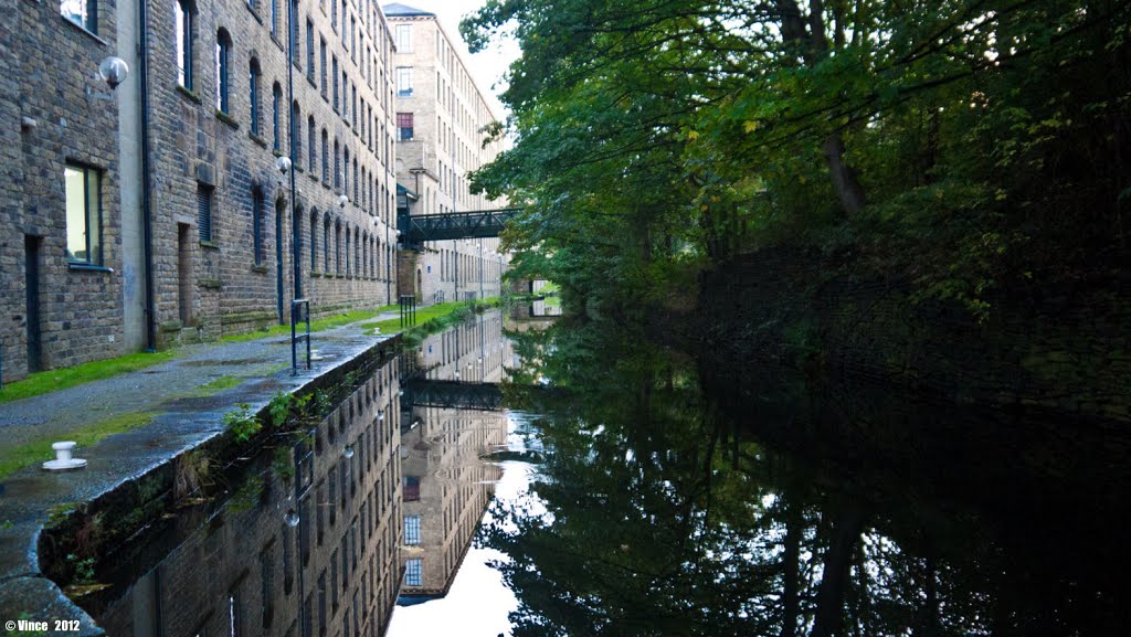 Huddersfield Narrow Canal, Хаддерсфилд