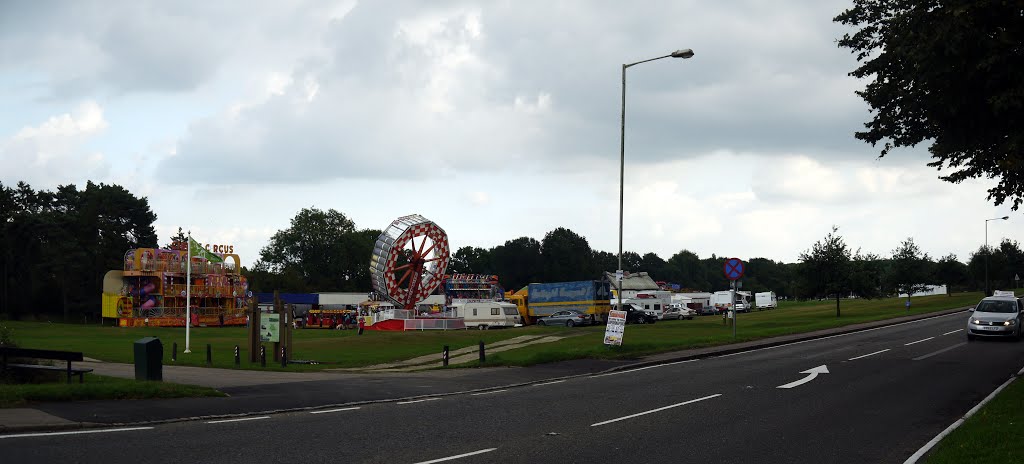 Harpenden Common with visiting fair (August 2013), Харпенден
