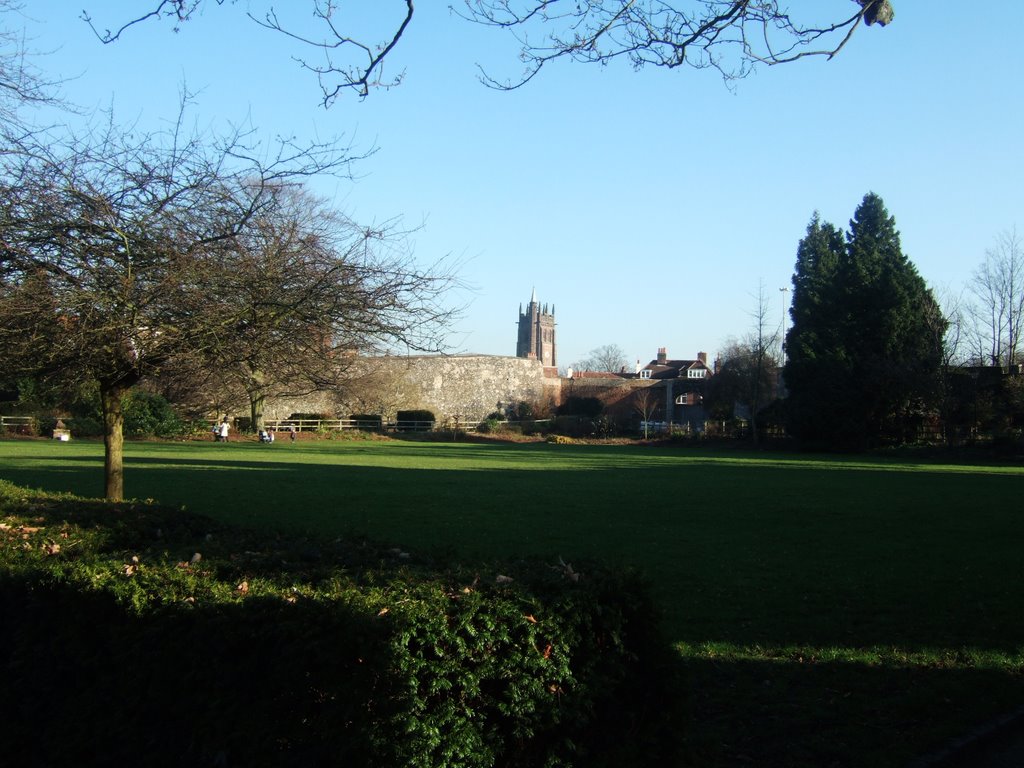Hertford Church from Hertford Castle grounds, Хертфорд