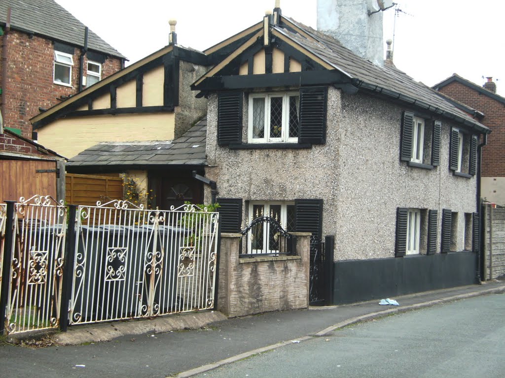 Old house on Deansgate, Hindley, Хиндли
