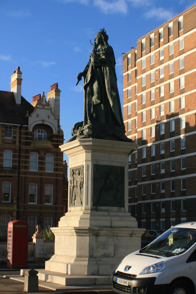 Queen Victoria, Хоув