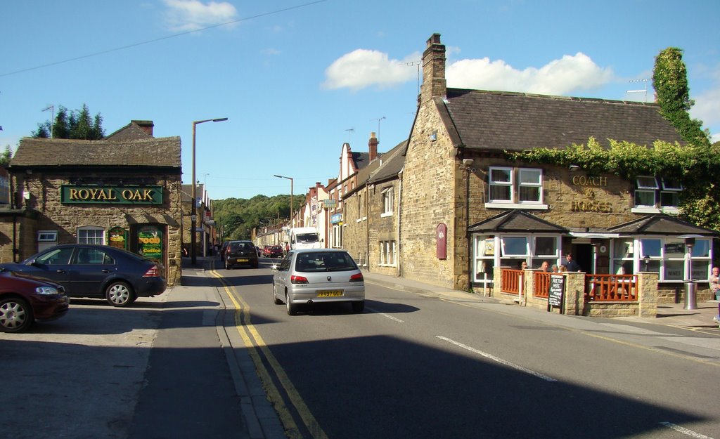 The Royal Oak and Coach and Horses on Station Road, Chapeltown, Sheffield S35, Чапелтаун