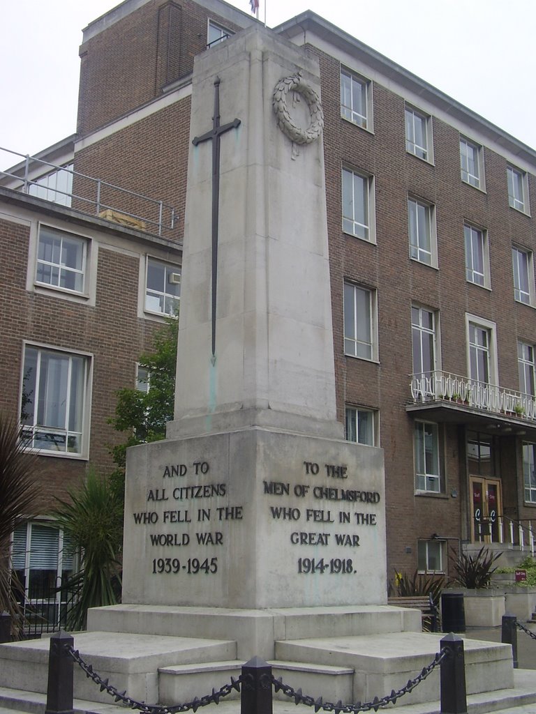 World Wars Memorial at Duke Street, Челмсфорд