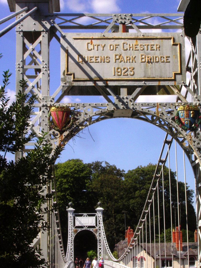 Welcome to City of Chester - Queens Park Bridge, Честер