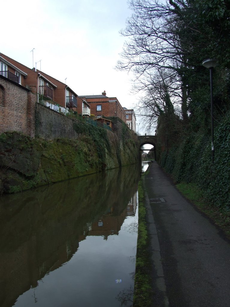 Chester Canal (1770s) looking east though Northgate cutting, Честер