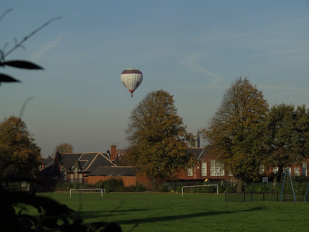 Balloon over Duke Street school, Chorley, Чорли