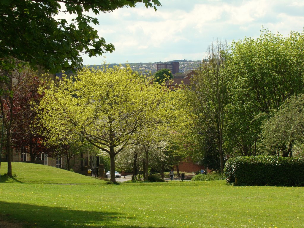 Looking south west from the recreation ground off Ellesmere Road, Burngreave, Sheffield S4, Шеффилд